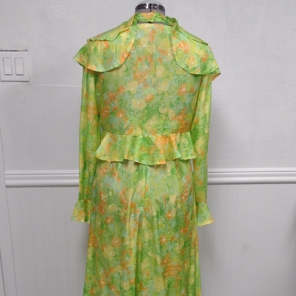 Made In House, Floral Vintage Vibrant Long Sleeve Dress in Green and Orange - Picture 5 of 16